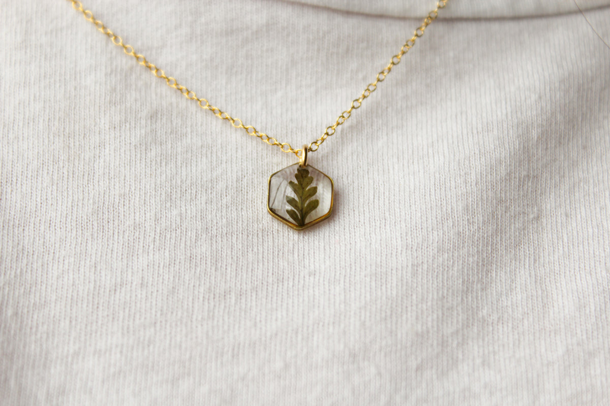 Fern Necklace (gold) – Everpressed