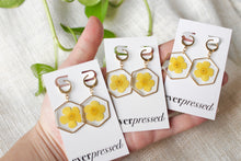Load image into Gallery viewer, Hexagon Buttercup Huggies (gold)