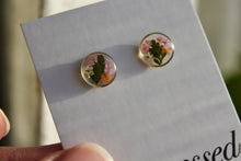 Load image into Gallery viewer, Pink + Orange Queen Anne's Lace Round Studs (silver/gold)