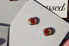 Load image into Gallery viewer, Red Queen Anne's Lace Round Studs (silver)