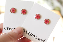 Load image into Gallery viewer, Red Narcissus (gold/silver)