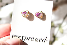 Load image into Gallery viewer, Alyssum Heart Studs (gold)