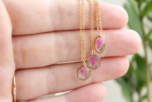 Load image into Gallery viewer, Single Bloom Necklace (gold)