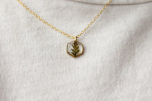 Load image into Gallery viewer, Fern Necklace (gold)

