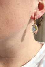 Load image into Gallery viewer, Oval Huggies (gold)
