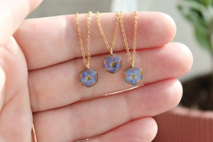 Forget Me Not Hexagon Necklace (gold)