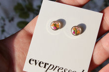 Load image into Gallery viewer, Multicoloured Queen Anne&#39;s Lace Studs (silver)
