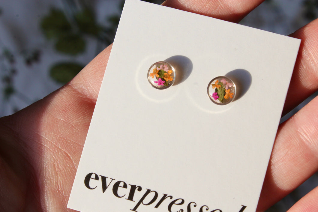 Multicoloured Queen Anne's Lace Studs (silver)