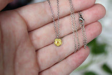 Load image into Gallery viewer, Yellow Narcissus Drop Necklace (silver)
