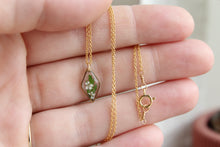 Load image into Gallery viewer, Fern + White Flower Necklace (gold)
