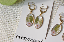 Load image into Gallery viewer, Purple Oval Huggies (gold)
