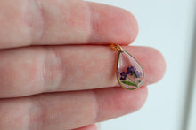 Load image into Gallery viewer, Purple Teardrop Necklace
