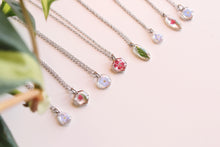 Load image into Gallery viewer, Queen Anne&#39;s Lace Oval Necklace
